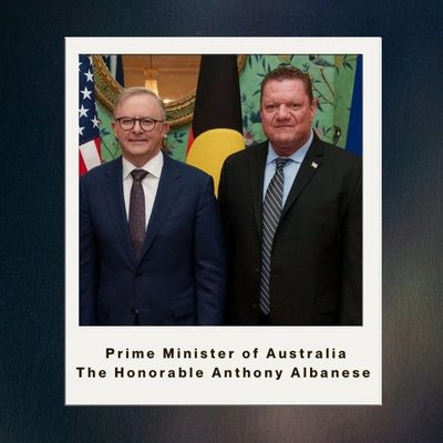 Chris Harris, The Warrior Maker, with the Prime Minister of Australia